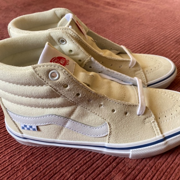 Brand new VANS Sk8 Hi leather cream and white high tops Womens size 8, Mens 6 - Picture 2 of 9